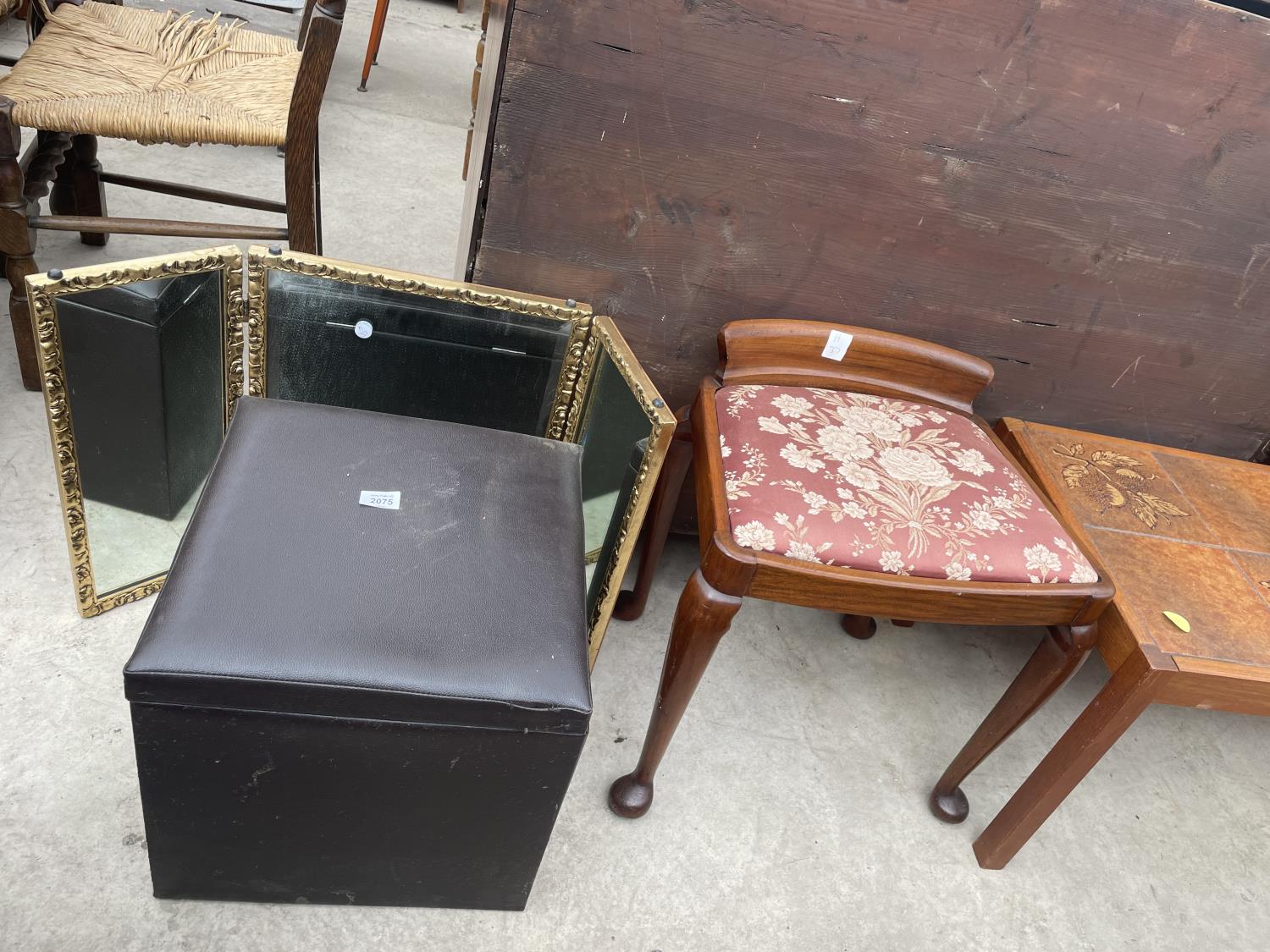 A GILT FRAMED TRIPLE MIRROR, MAHOGANY DRESSING STOOL ON FRONT CABRIOLE LEGS AND A BOX STOOL