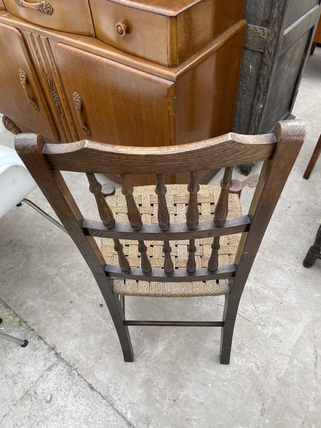 A LANCASHIRE STYLE SPINDLE BACK DINING CHAIR, TWO RUSH SEATED STOOLS AND A LLOYD LOOM STYLE LINEN - Image 3 of 6