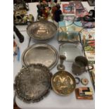 AN ASSORTMENT OF VARIOUS ITEMS TO INCLUDE SILVER PLATE, AN ART DECO STYLE METAL TRINKET BOX, AN