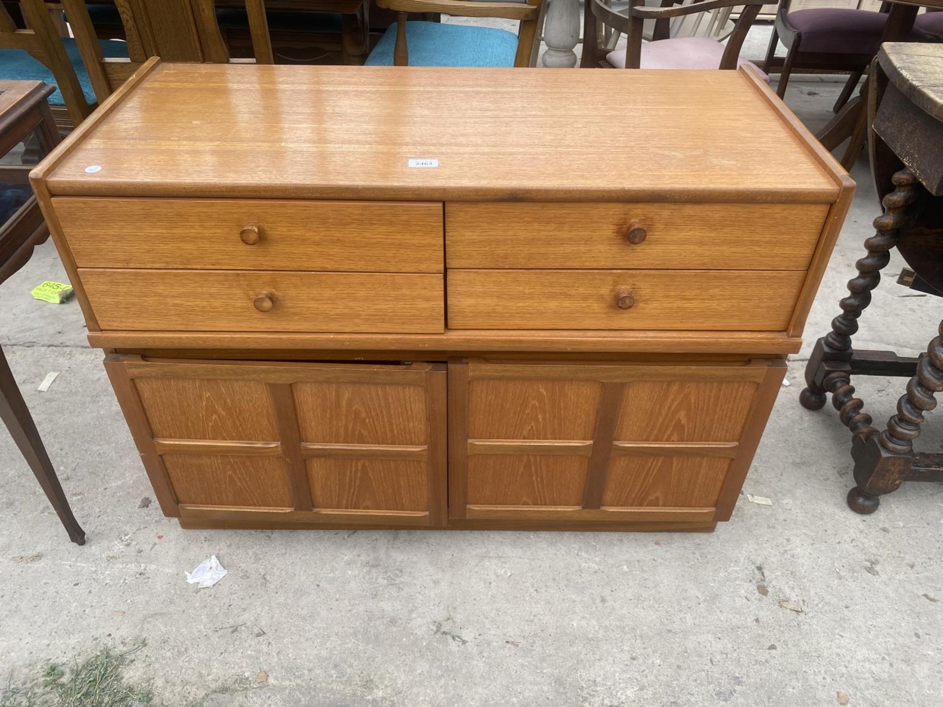 A RETRO NATHAN TEAK UNIT 40 INCHES WIDE