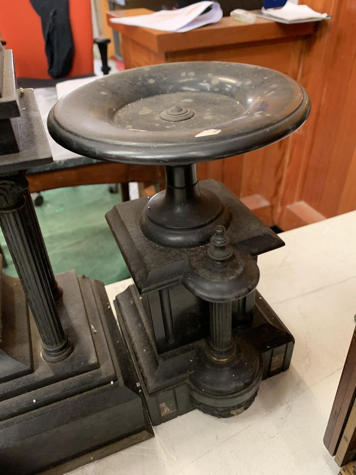 A VERY LARGE VICTORIAN BLACK SLATE EIGHT DAY STRIKING MANTEL CLOCK (H: 35CM)TO ALSO INCLUDE A PAIR - Image 2 of 3