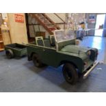 A REPLICA CHILDRENS ELECTRIC LANDROVER AND TRAILER SERIES 2 RECREATED BY TOYLANDER INCLUDES