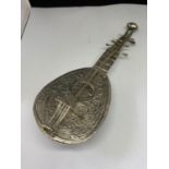 A HALLMARKED CHESTER 1889 SILVER MANDOLIN GROSS WEIGHT 150g