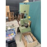 AN ELEKTRA BECKUM BAND SAW WITH BENCH