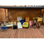 A LARGE COLLECTION OF ASSORTED SINDY ITEMS