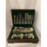 A WOODEN CANTEEN OF SIX PLACE SETTING GEORGE BUTLER, SHEFFIELD 'NON STAIN' FLATWARE