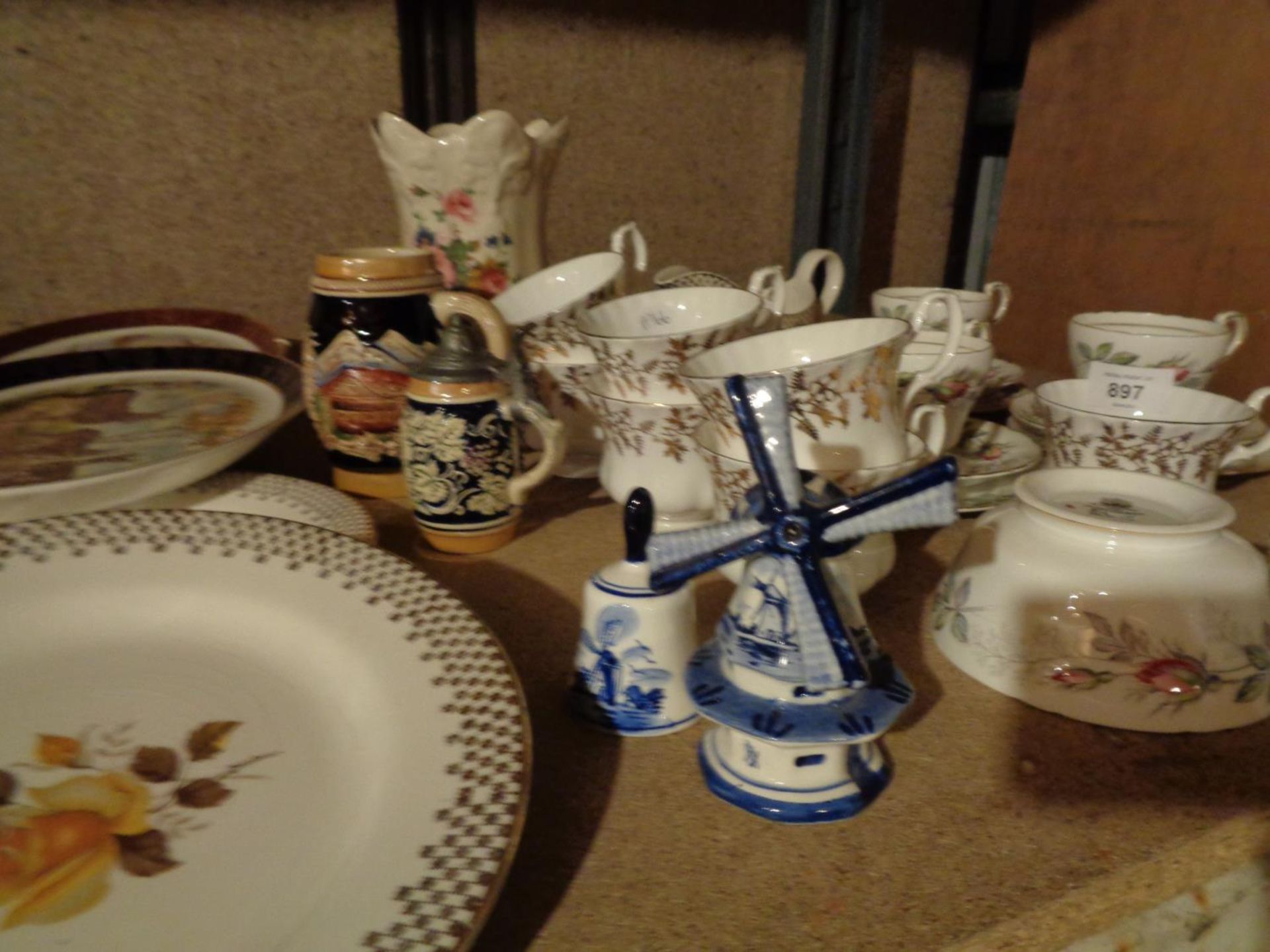 A SELECTION OF CHINA TEA WARE PARAGON 'BRIDAL ROSE', DECORATIVE PLATES, BLUE AND WHITE ETC - Image 2 of 4