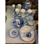 AN ASSORTMENT OF BLUE AND WHITE CERAMIC WARE