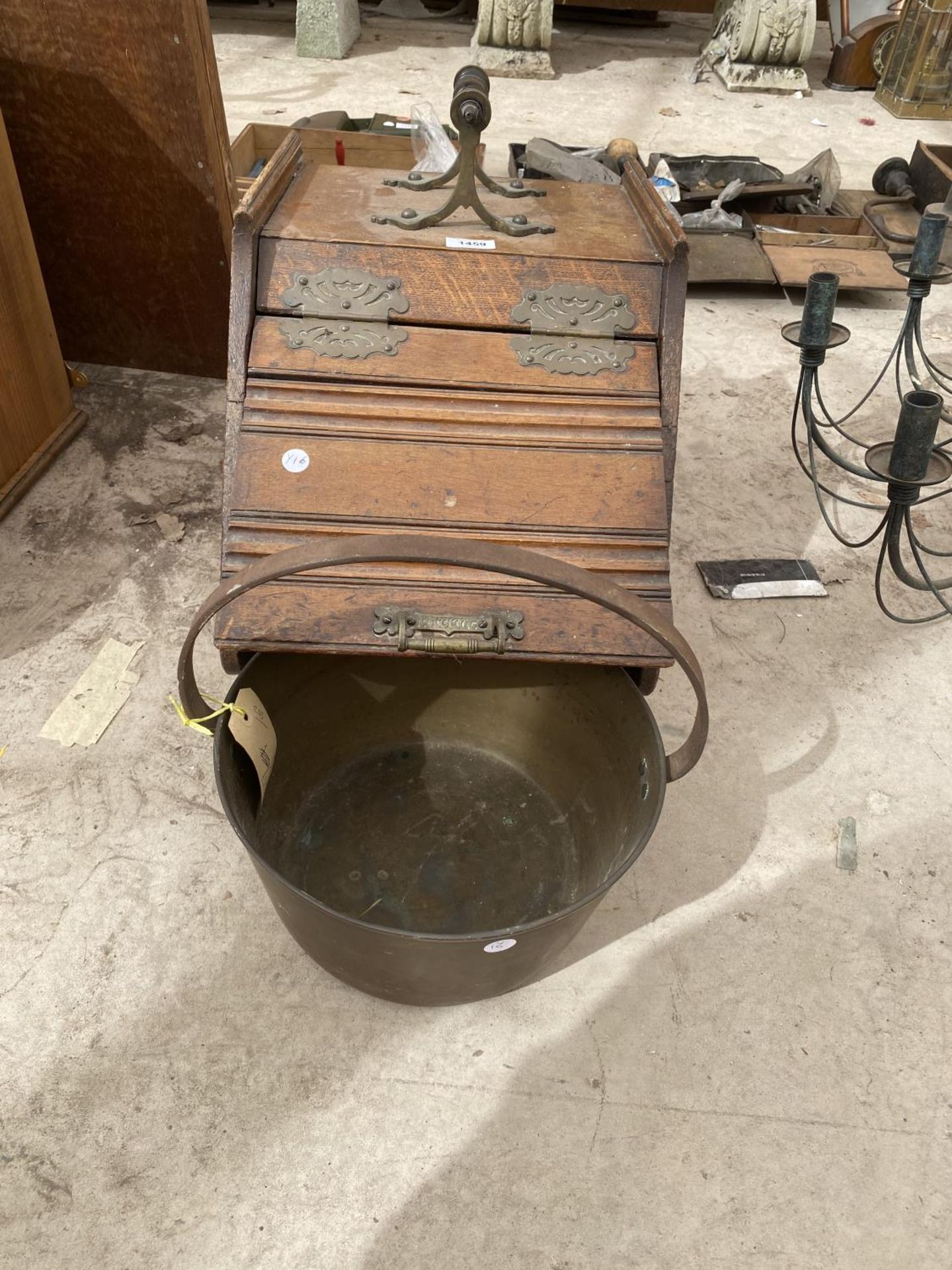 A WOODEN COAL BOX WITH METAL LINING AND A BRASS JAM PAN