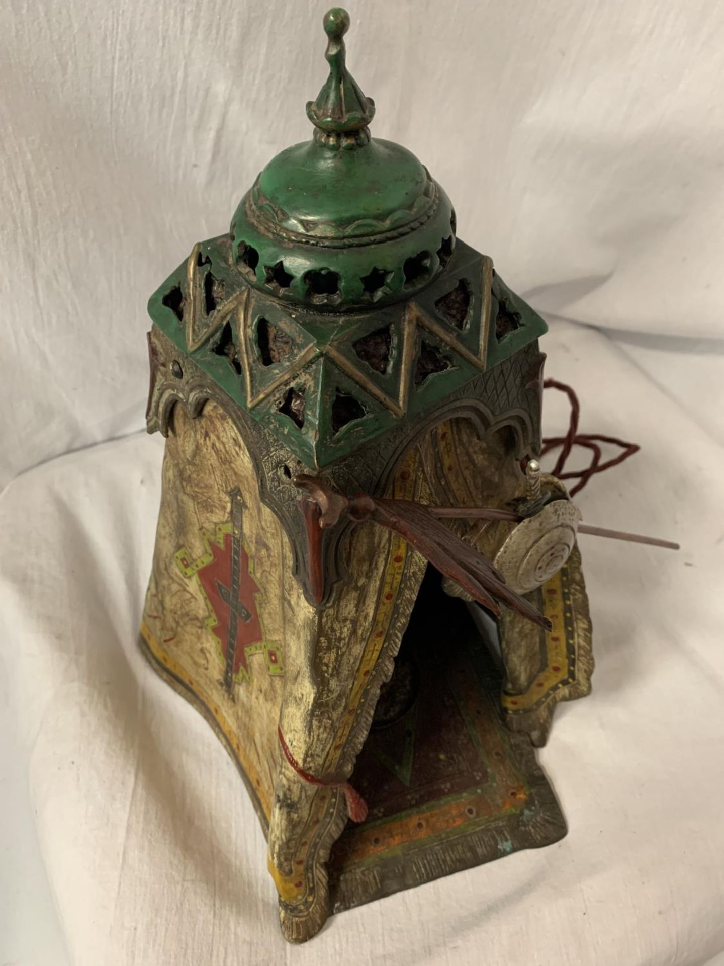 A BERGMAN STYLE COLD PAINTED BRONZE LAMP DEPICTING AN AFRICAN TRIBESMAN IN A TENT - HEIGHT - Image 5 of 5