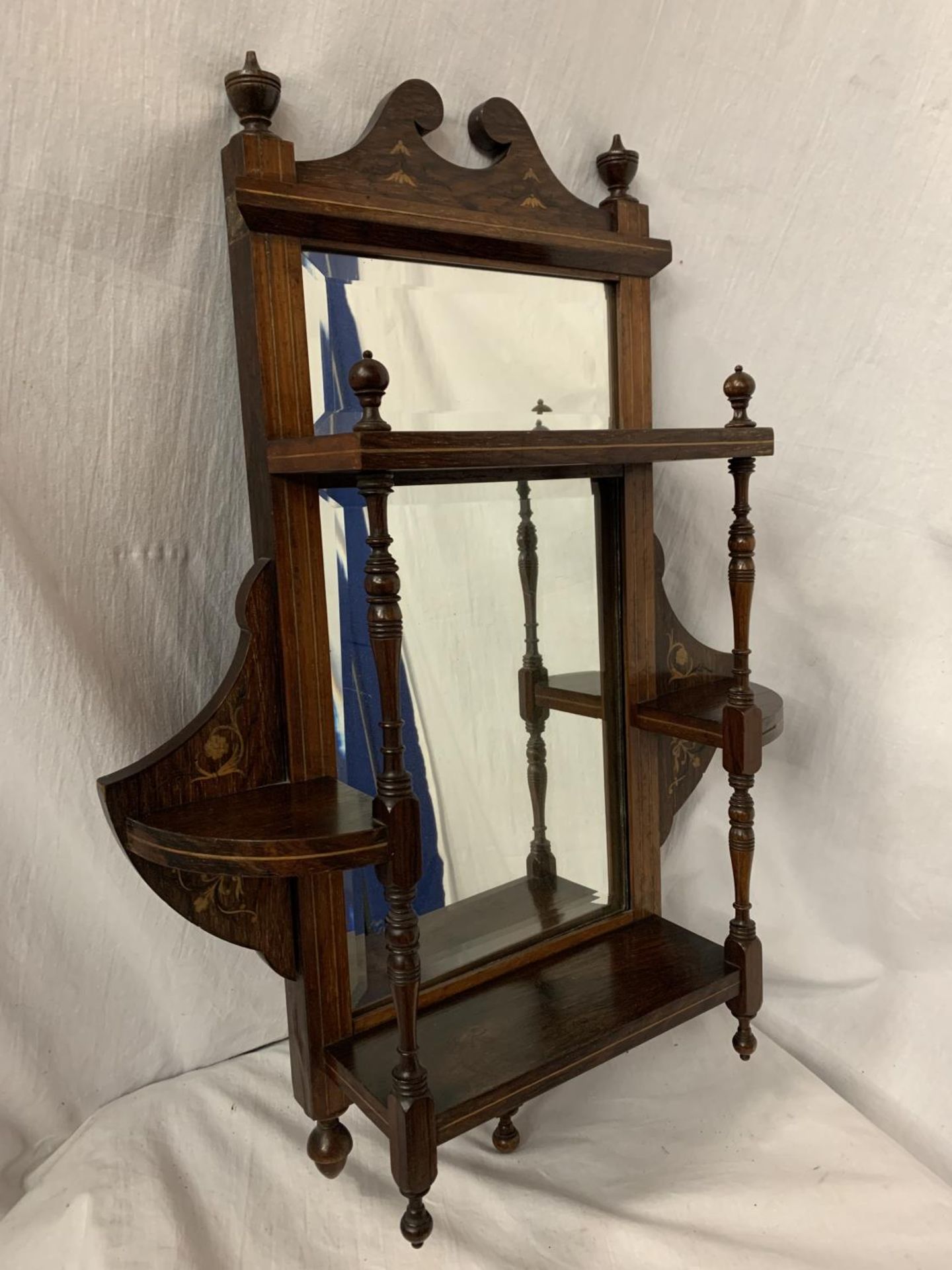 A VINTAGE MAHOGANY HALL MIRROR SHELF WITH FINIALS AND INLAY 61CM X 45.5CM