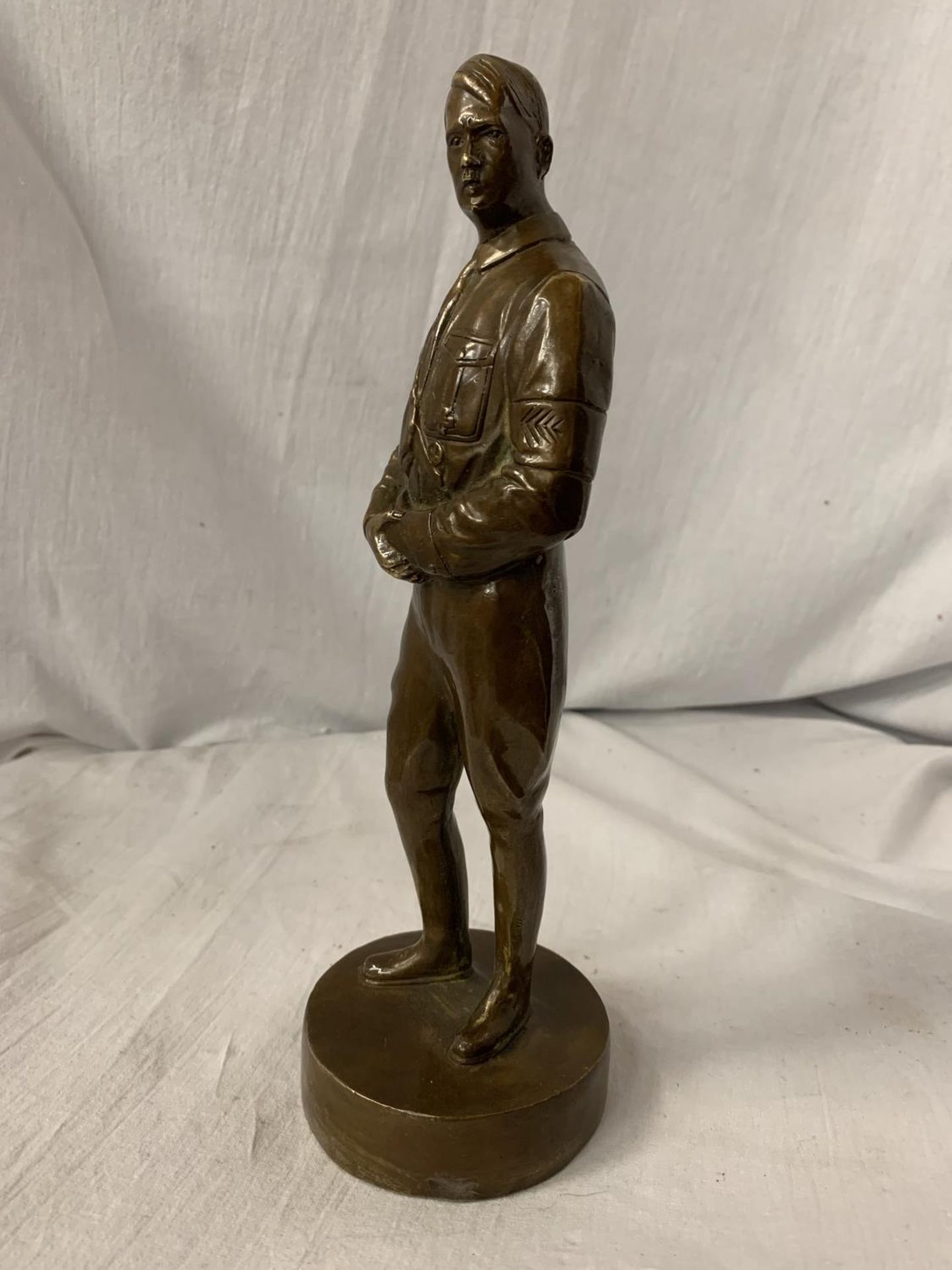 A BRONZE FIGURE IN THE FORM OF ADOLF HITLER H: 27CM - Image 4 of 4