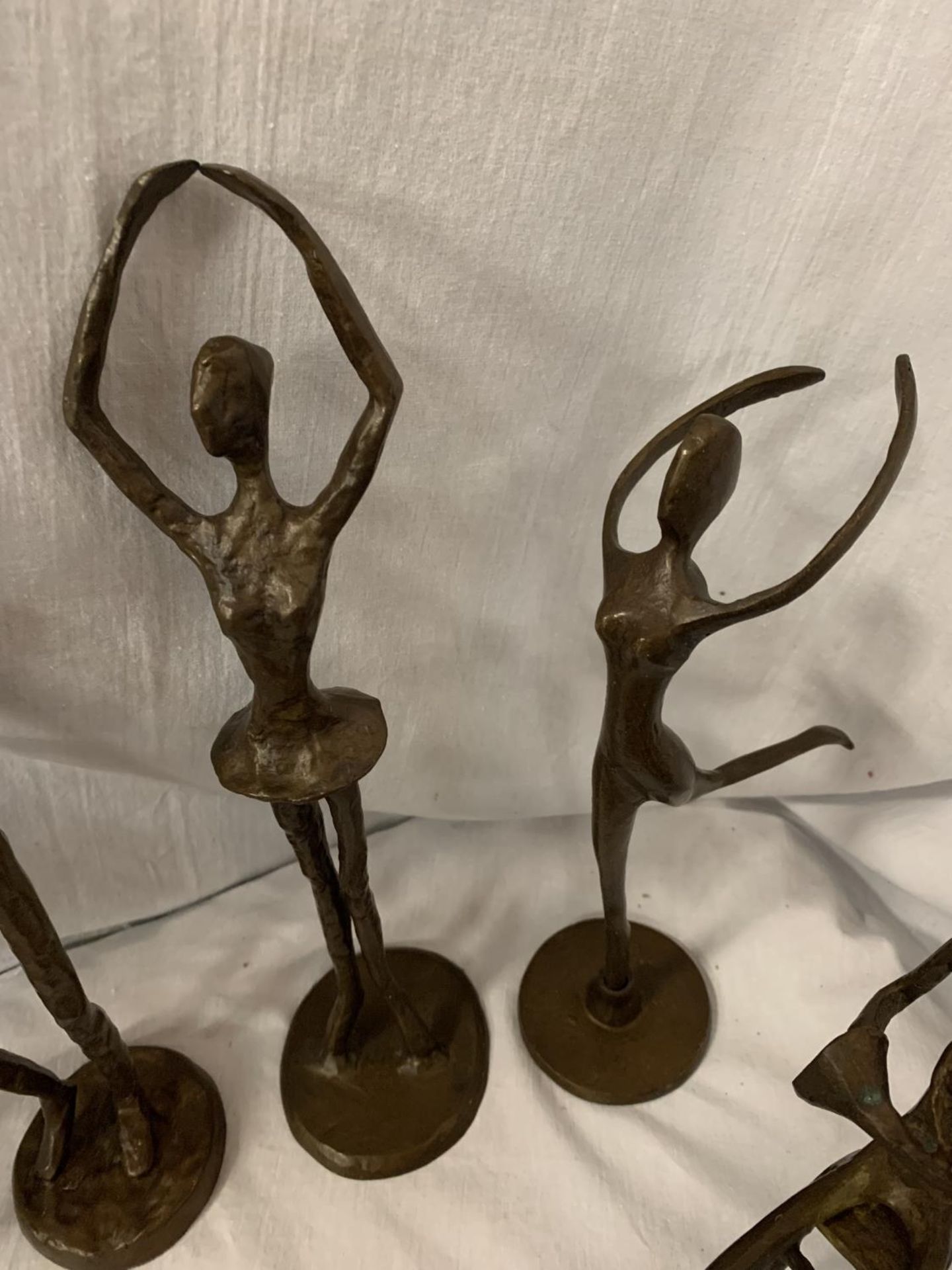 A GROUP OF TEN BRONZE FIGURINES IN THE ABSTRACT FORM - Image 5 of 6