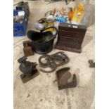 AN ASSORTMENT OF ITEMS TO INCLUDE HORSE SHOES, COBBLERS LAST AND COAL SCUTTLE