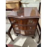 A REPRODUCTION SERPENTINE FRONT CHEST OF THREE DRAWERS, ON BRACKET FEET, 21" WIDE