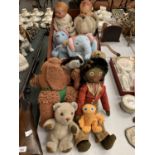 AN ASSORTMENT OF VARIOUS VINTAGE TOYS, INCLUDING TWO DOLLS AND OTHER SOFT EXAMPLES