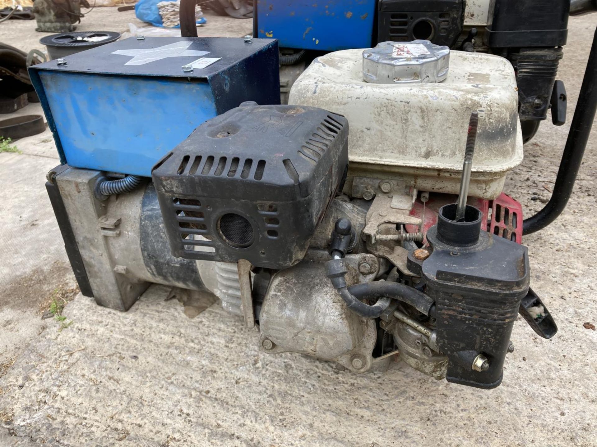 GENERATOR WITH HONDA ENGINE NO VAT