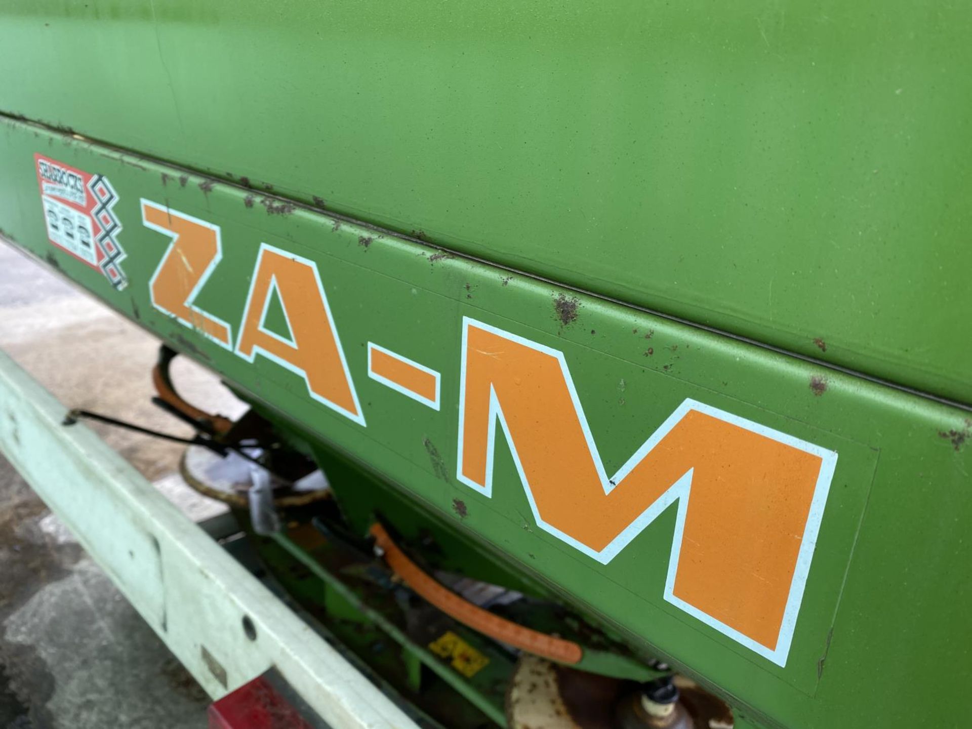 AN AMAZONE ZA-1000 FERTILISER SPREADER + VAT - Image 4 of 4