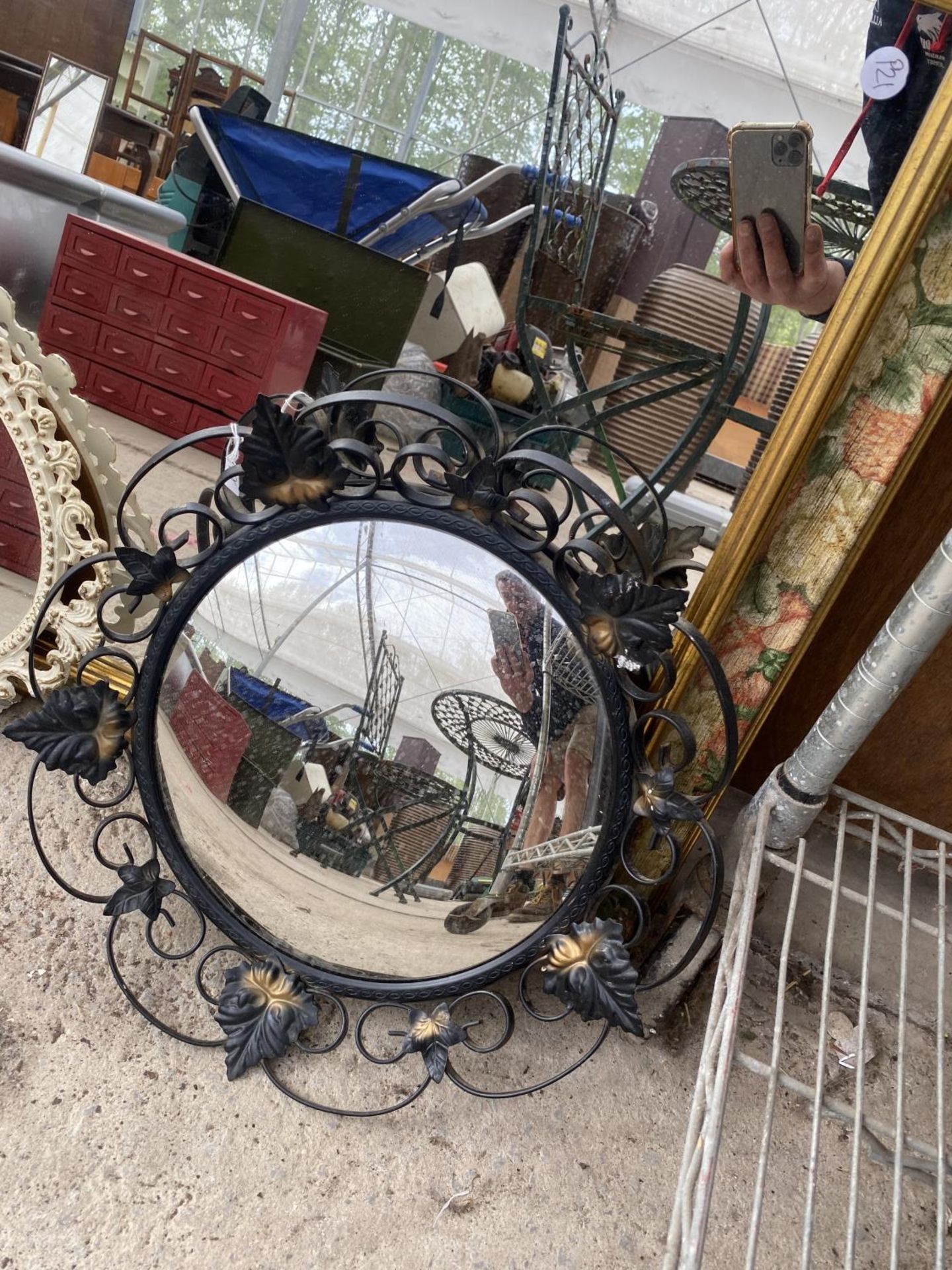 THREE VARIOUS DECORATIVE FRAMED MIRRORS - Image 2 of 3