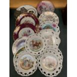 AN ASSORTMENT OF DECORATIVE PLATES TO INCLUDE RIBBON EDGED EXAMPLES