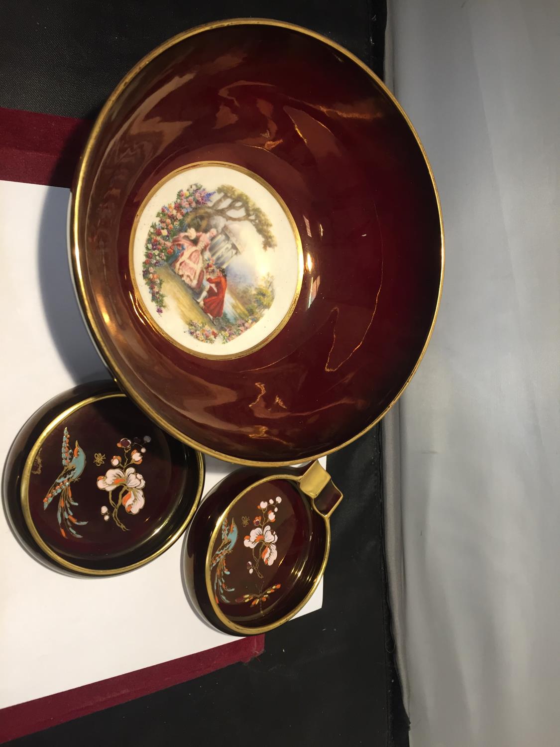 SIX PIECES OF CARLTONWARE ROUGE ROYALE TO INCLUDE TRAY, BOWL ETC - Image 2 of 4