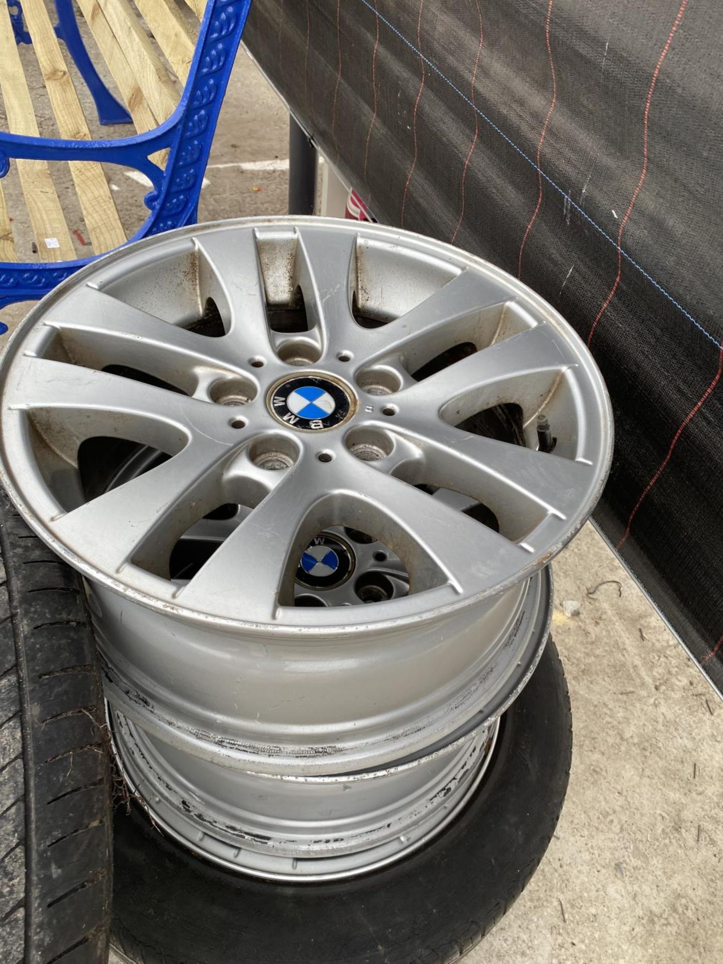 A SET OF FOUR BMW RIMS TWO WITH TYRES - Image 3 of 3