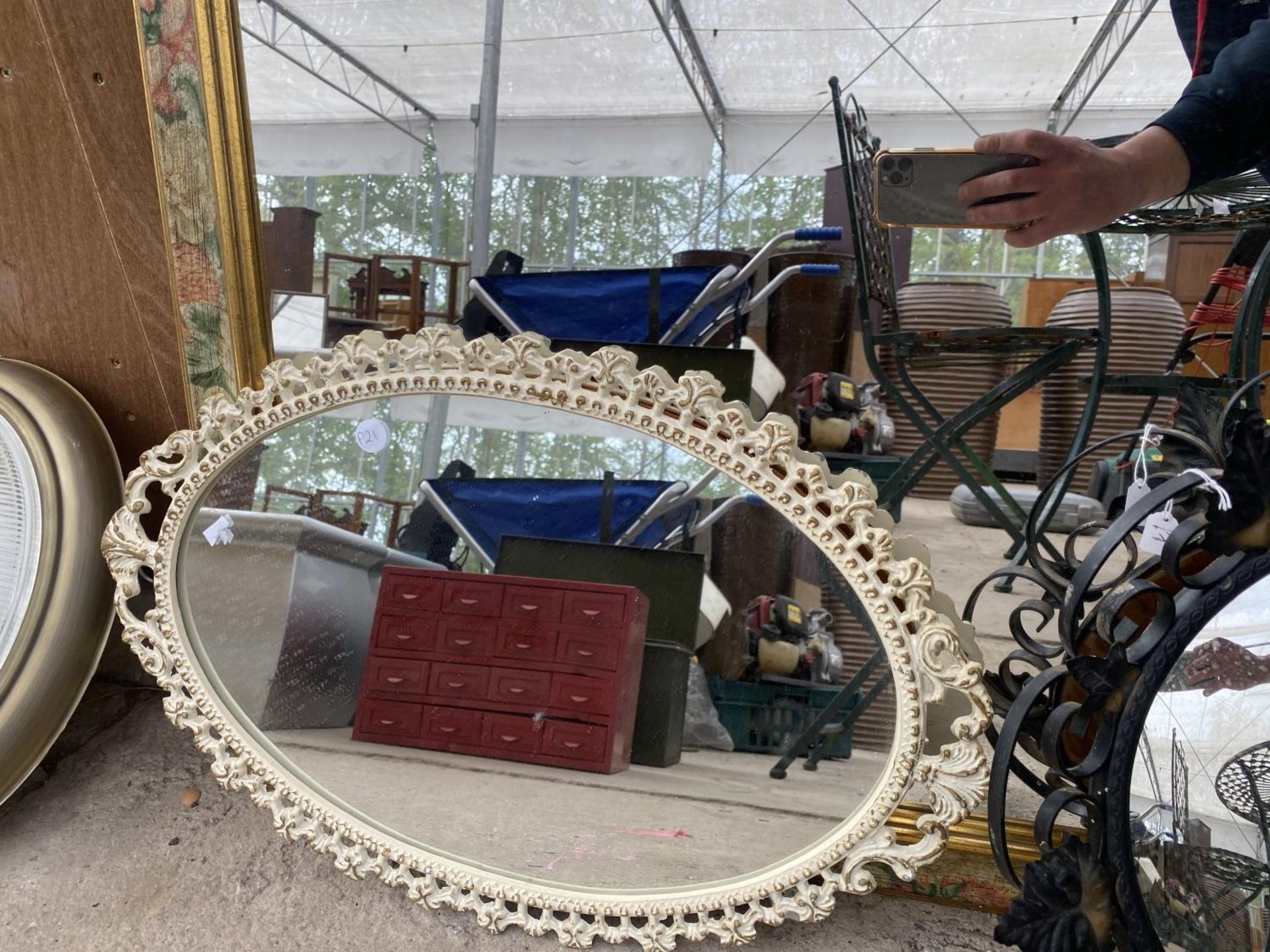 THREE VARIOUS DECORATIVE FRAMED MIRRORS - Image 3 of 3