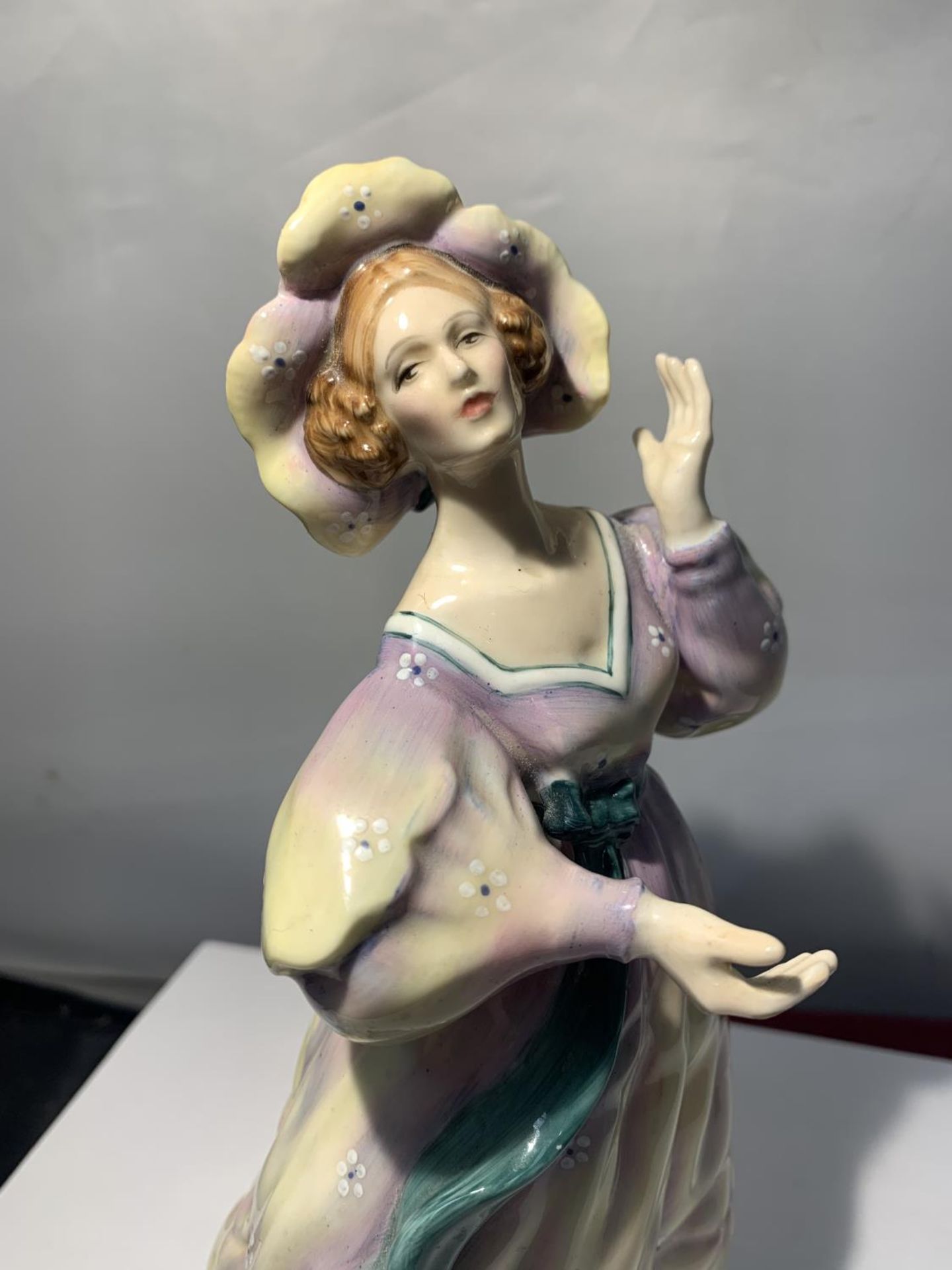 TWO DOULTON FIGURINES, BOTH A/F - Image 3 of 6