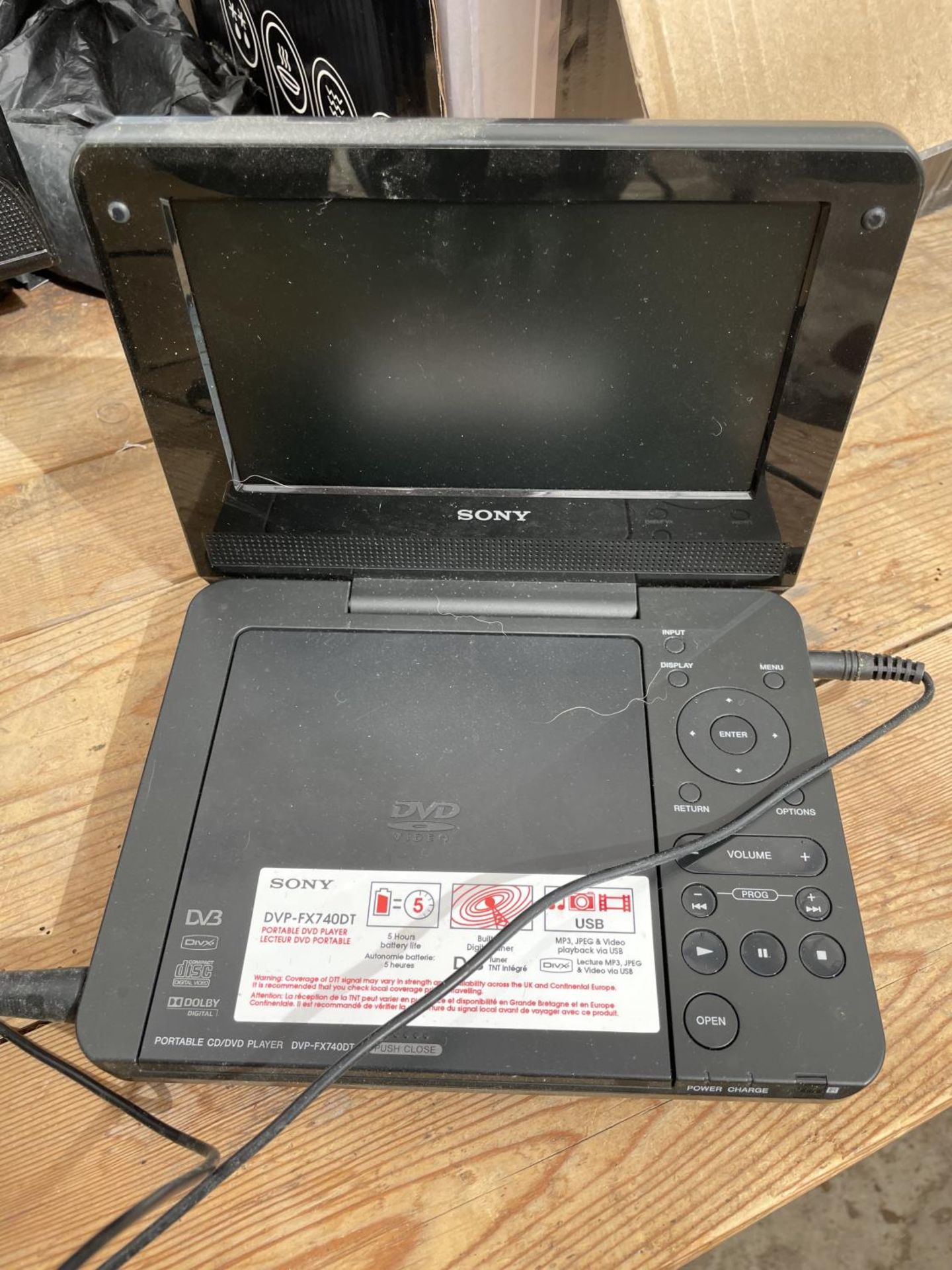 A 15" TELEVISION AND A SONY PORTABLE DVD PLAYER - Image 2 of 4