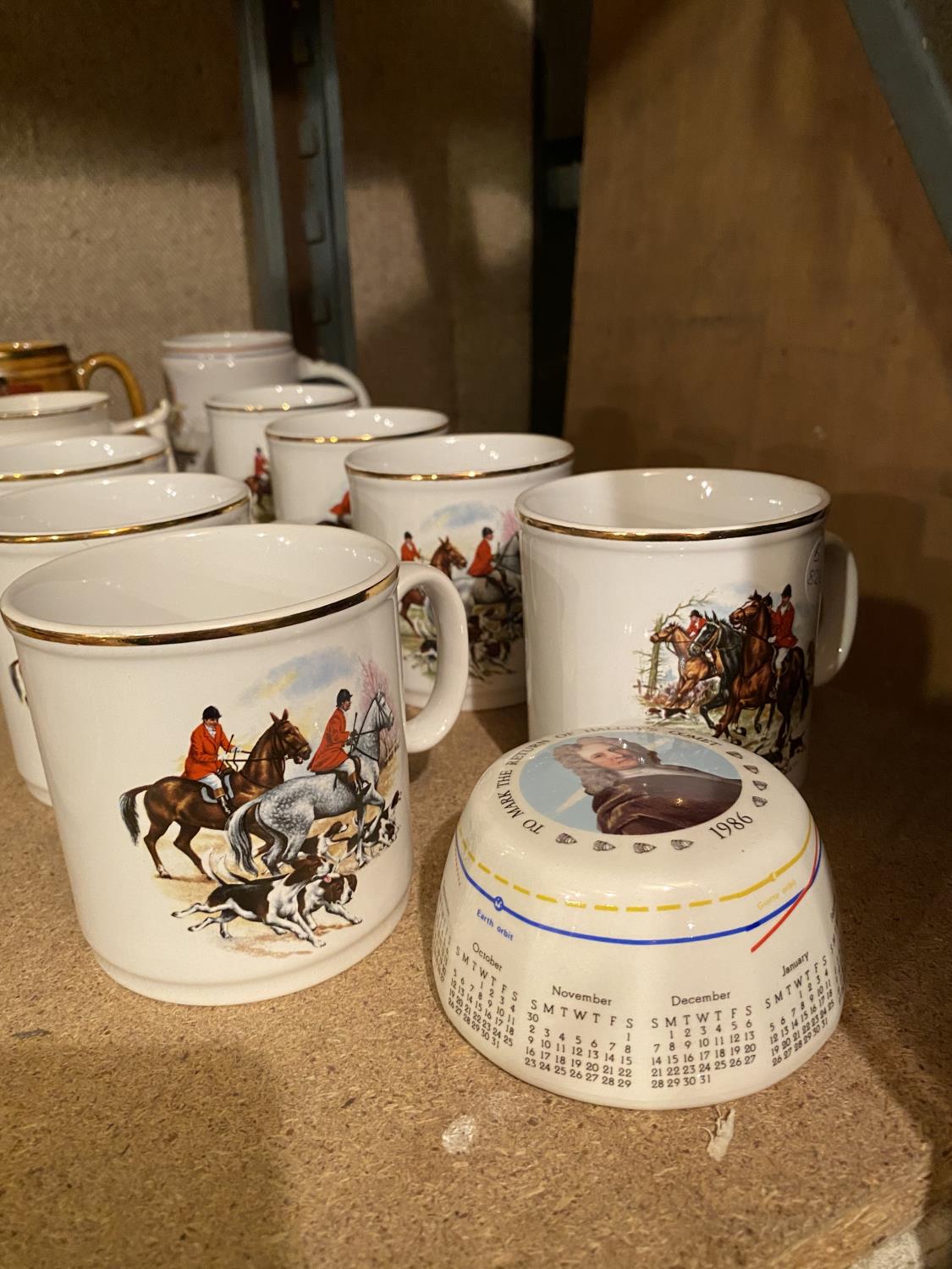 A COLLECTION OF HUNTING THEMED MUGS DEPICTING VARIOUS SCENES TOGETHER WITH FURTHER WEDGWOOD PAPER - Image 4 of 4