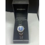 A LADIES SEKONDA WRISTWATCH WITH PRESENTATION BOX IN WORKING ORDER