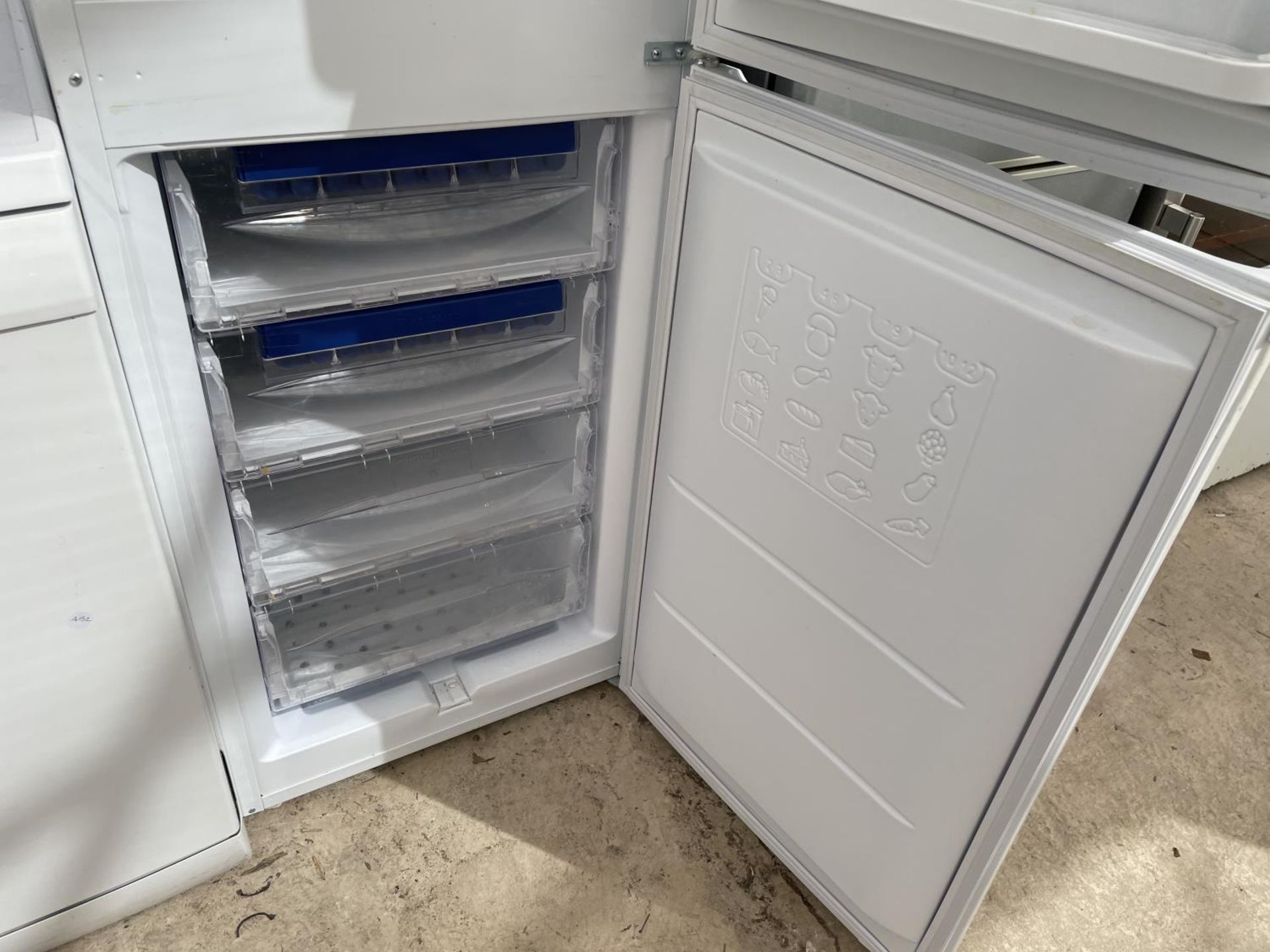 A WHITE HOTPOINT UPRIGHT FRIDGE FREEZER BELIEVED WORKING BUT NO WARRANTY - Image 3 of 3