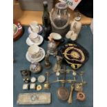 VARIOUS ITEMS TO INCLUDE GLASS BOTTLES, SOME BRASS WARE AND SMALL CLOCKS ETC