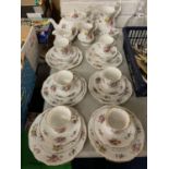 A HAMMERSLEY CHINA TEASET TWENTY PLUS PIECES