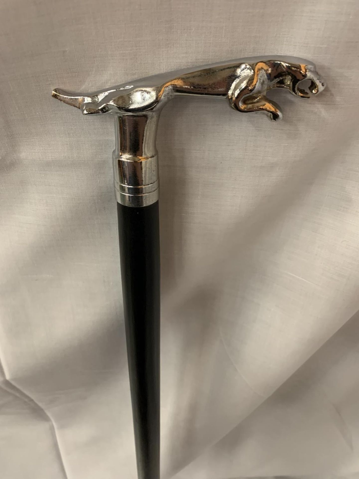 A JAGUAR HANDLE WALKING STICK - Image 2 of 2