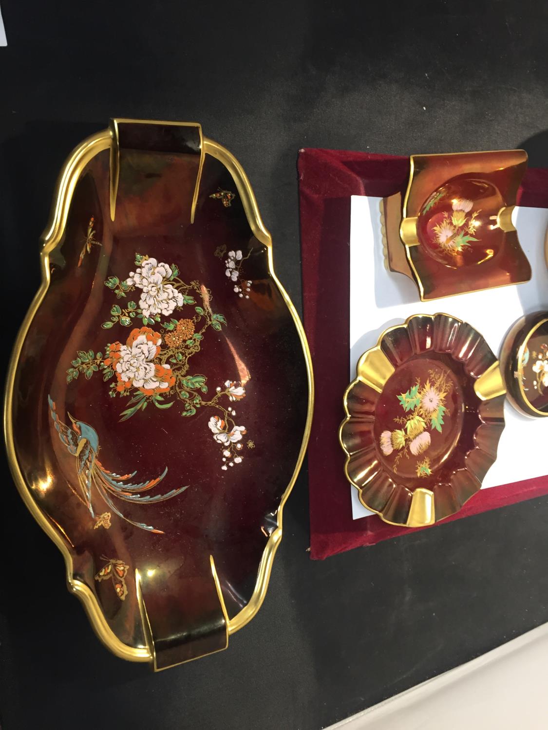 SIX PIECES OF CARLTONWARE ROUGE ROYALE TO INCLUDE TRAY, BOWL ETC - Image 3 of 4