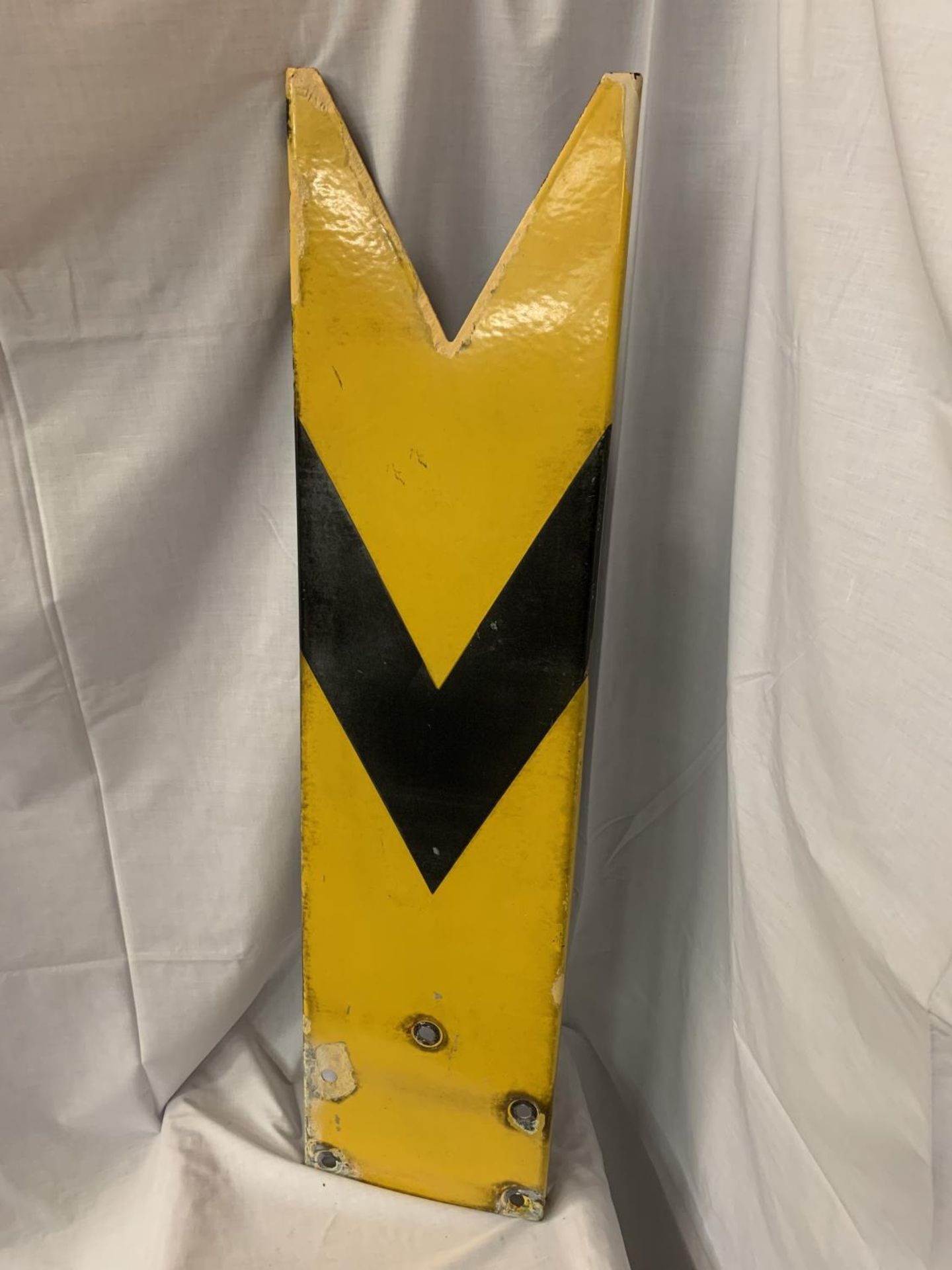 A VINTAGE RAILWAY SIGNAL POTENTIALLY ORIGINATING FROM CREWE STATION 106CM X 26CM