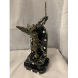 A BRASS ANGEL FIGURINE ON A DECORATIVE MARBLE BASE H:37CM