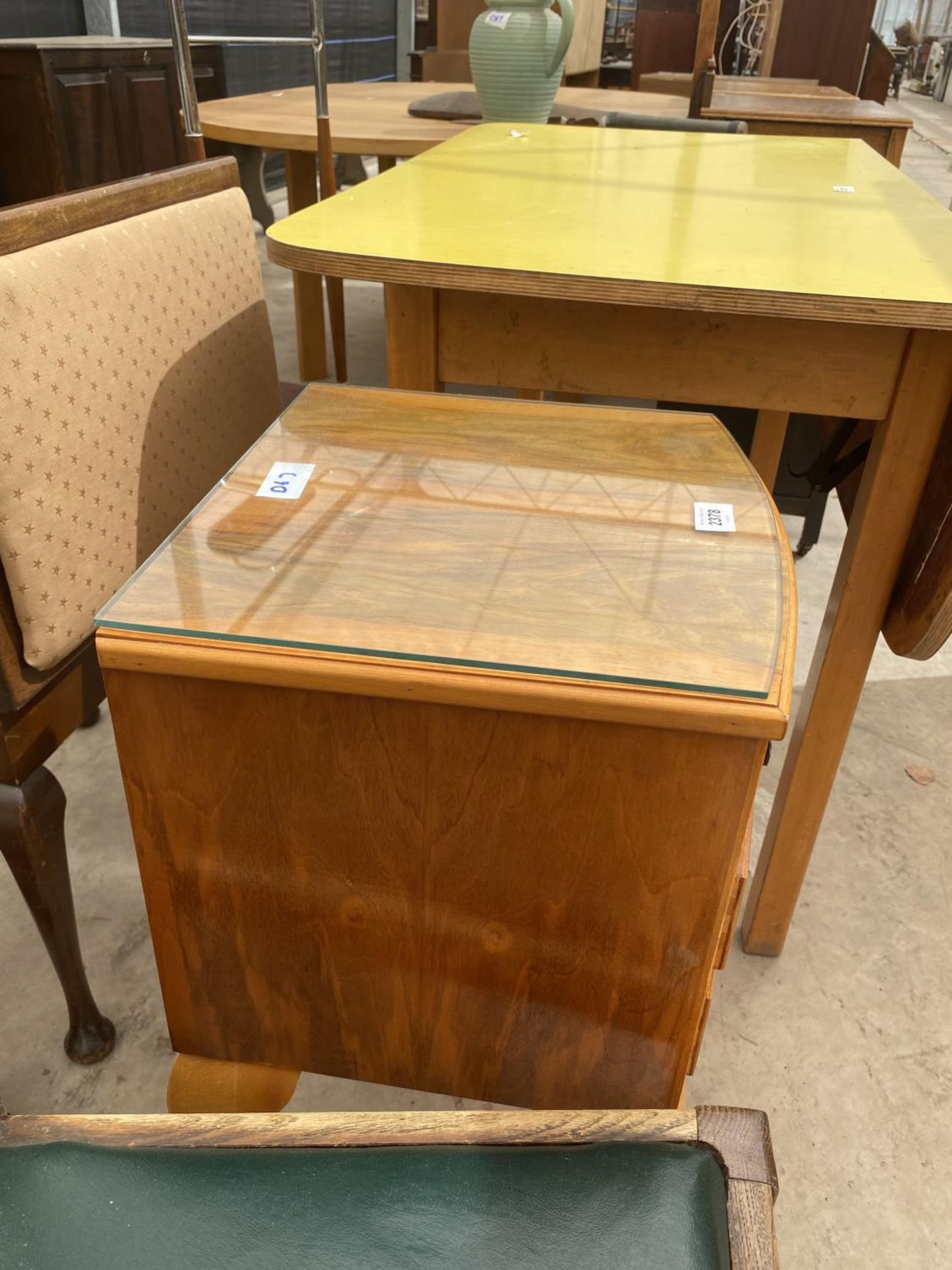 A MID 20TH CENTURY SATINWOOD BEDSIDE THREE DRAWER CHEST ON CABRIOLE LEGS W:14" - Image 2 of 2