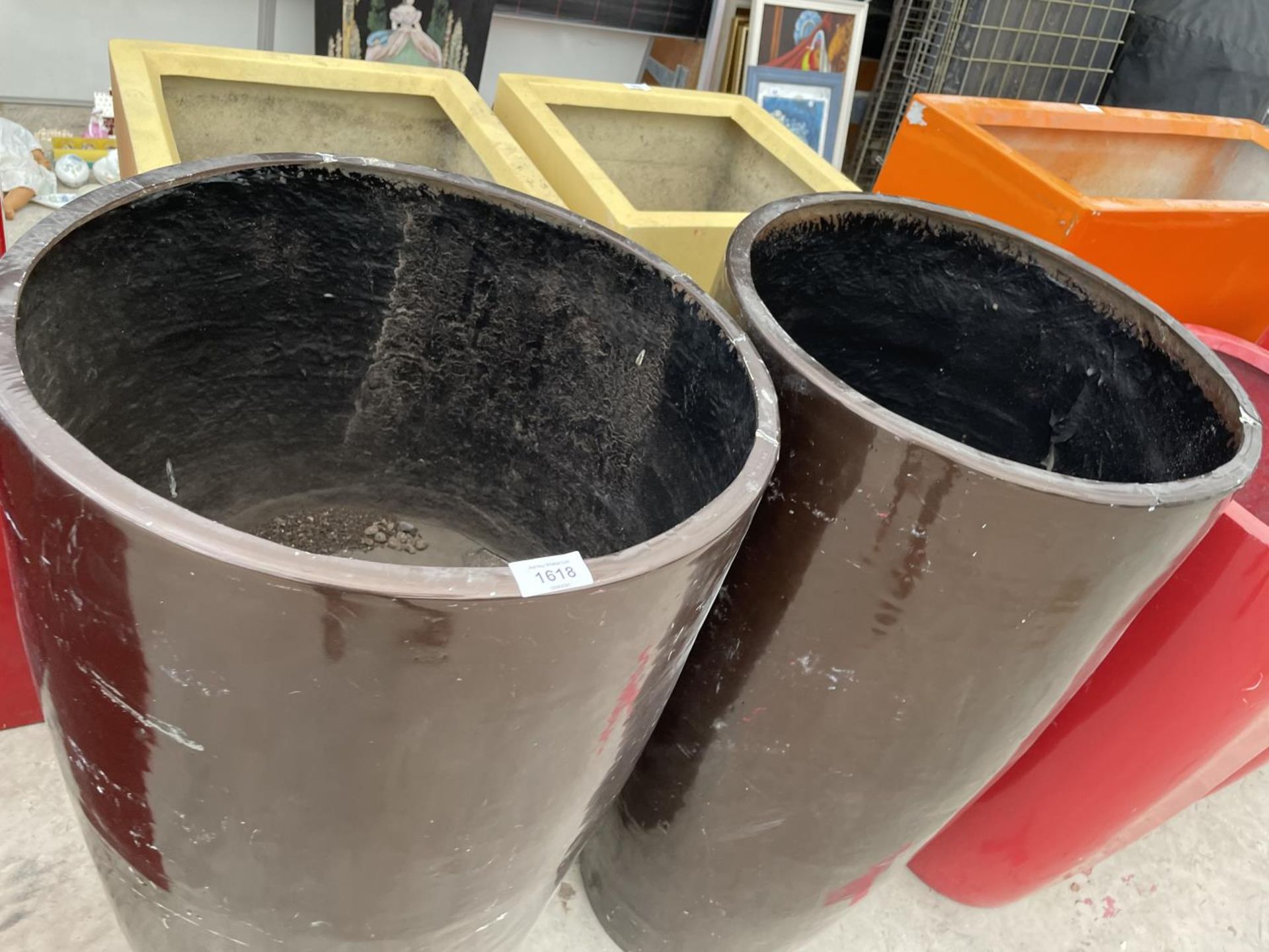 A PAIR OF ROUND BROWN FIBRE GLASS PLANTERS (H:93CM) - Image 2 of 2