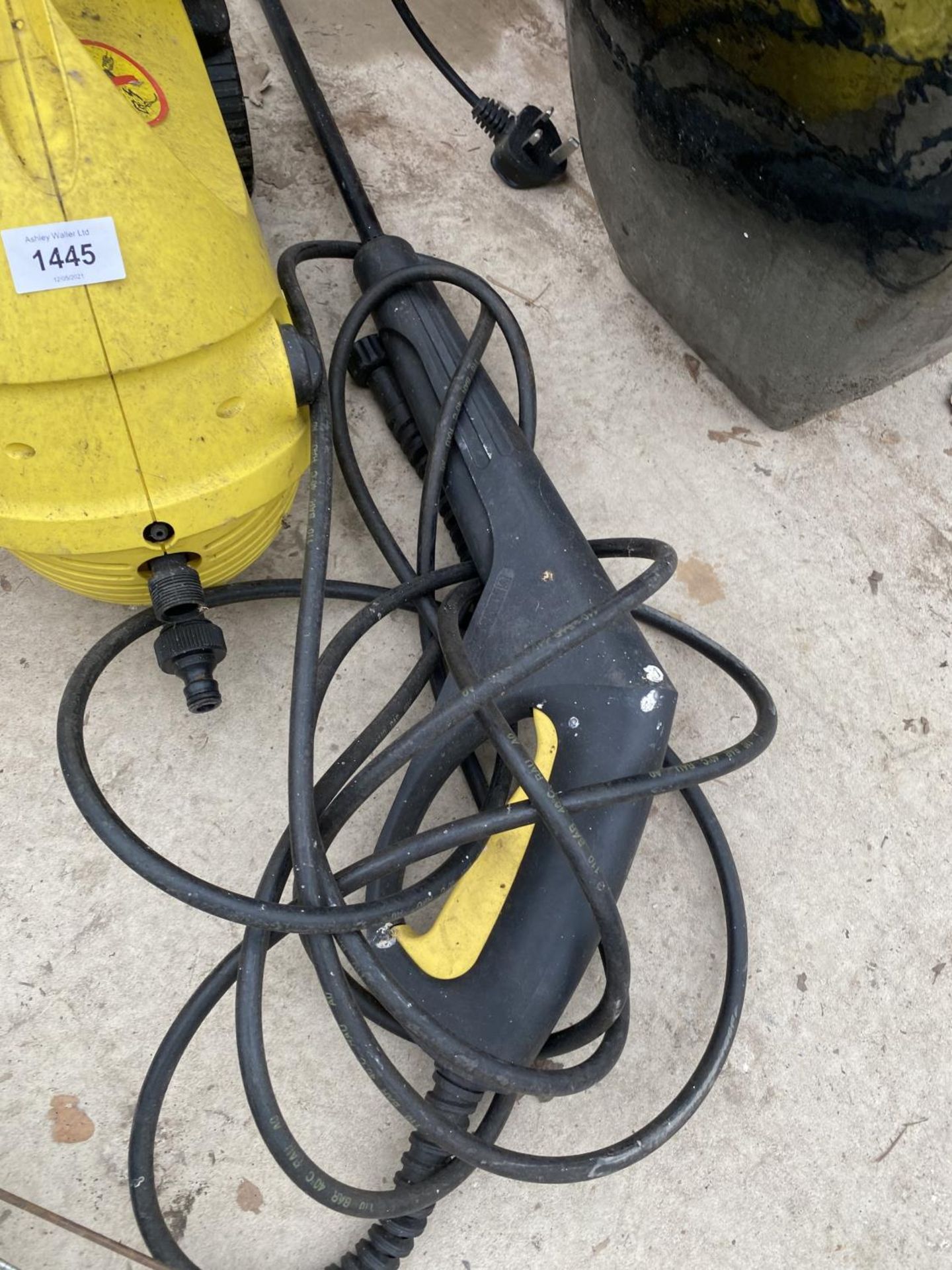 A KARCHER 205 PRESSURE WASHER - Image 2 of 3