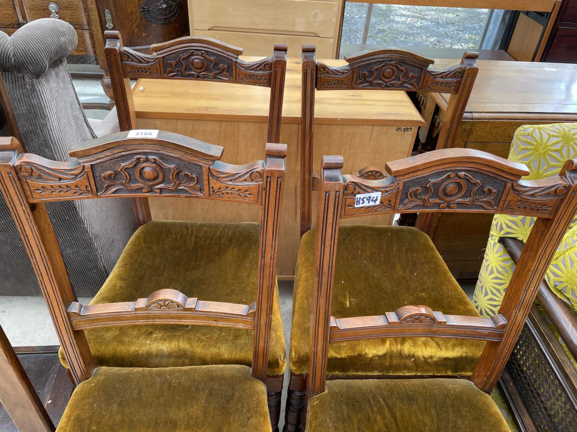 FOUR EDWARDIAN MAHOGANY DINING CHAIRS - Image 2 of 4