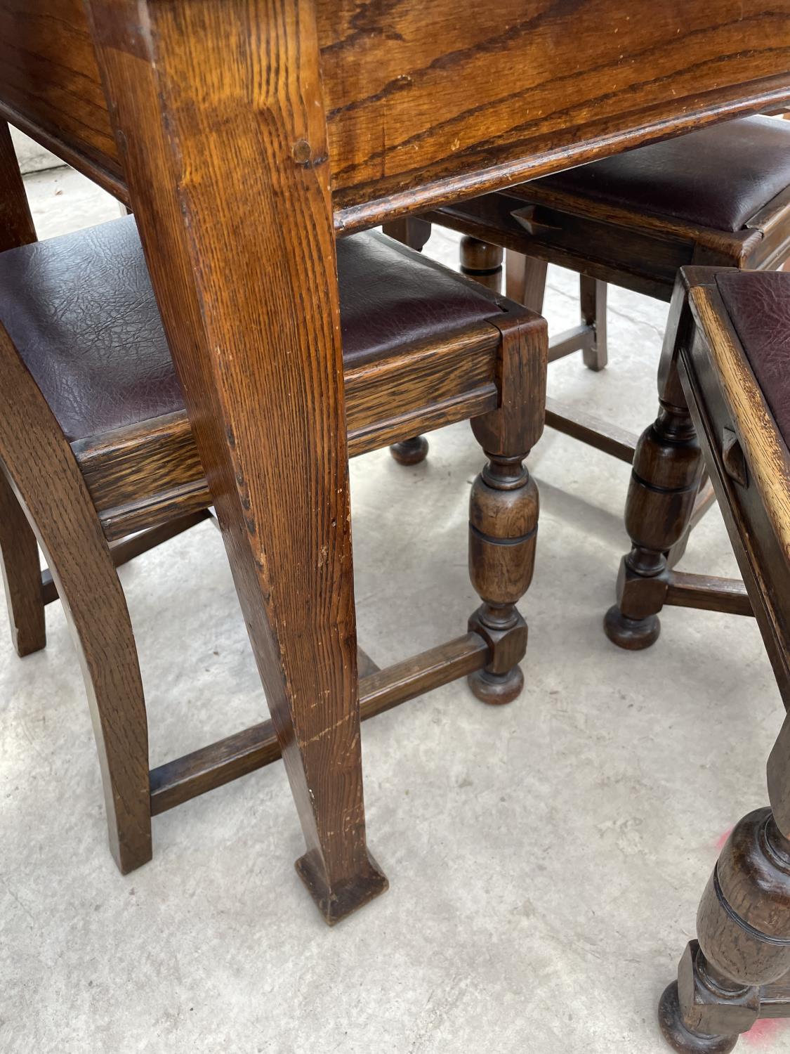 AN EARLY 20TH CENTURY OAK FOLD-OVER DINING TABLE WITH SCISSOR ACTION MECHANISM (PATENT NO.382428) - Image 5 of 8