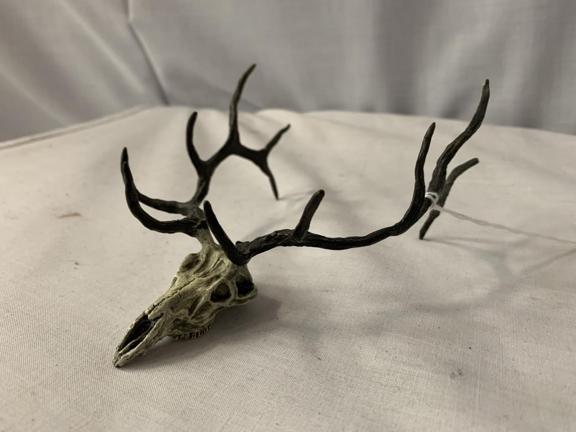 A SIGNED FRED BOYER ELK'S HEAD H: 15CM - Image 3 of 3