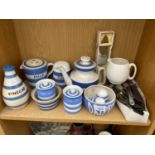 AN ASSORTMENT OF ITEMS TO INCLUDE T & G GREEN CORNISH WARE BLUE AND WHITE KITCHEN ITEMS AND EPNS