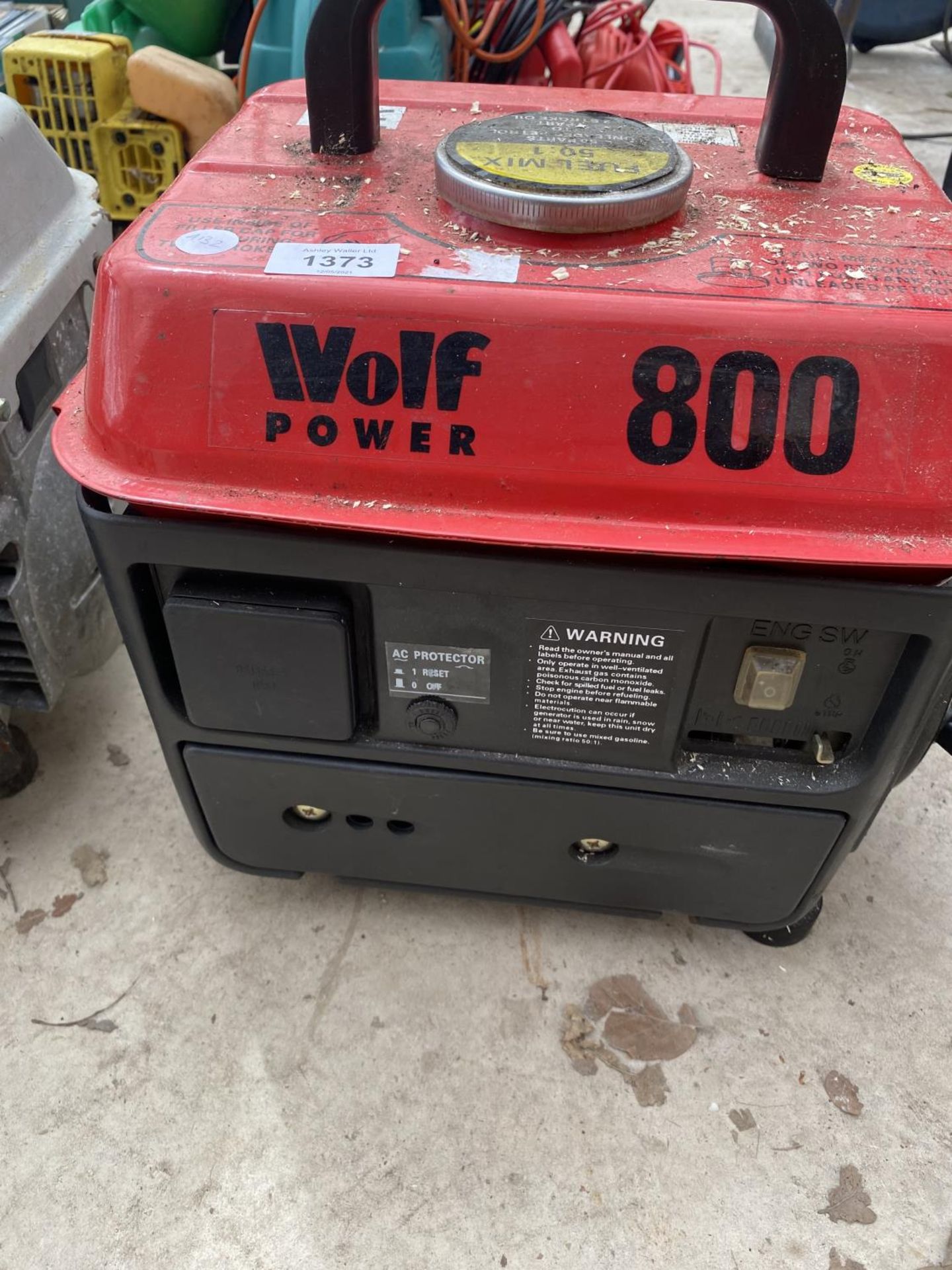 A WOLF POWER 800 PETROL GENERATOR