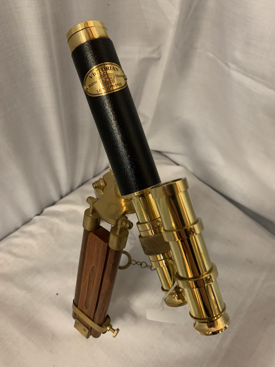 A BRASS AND LEATHER MARITIME TELESCOPE H:37CM - Image 3 of 3