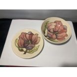 TWO EXAMPLES OF MOORCROFT MAGNOLIA FLOWER: A TRINKET DISH D:12CM AND A TRINKET BOWL D:11.5CM