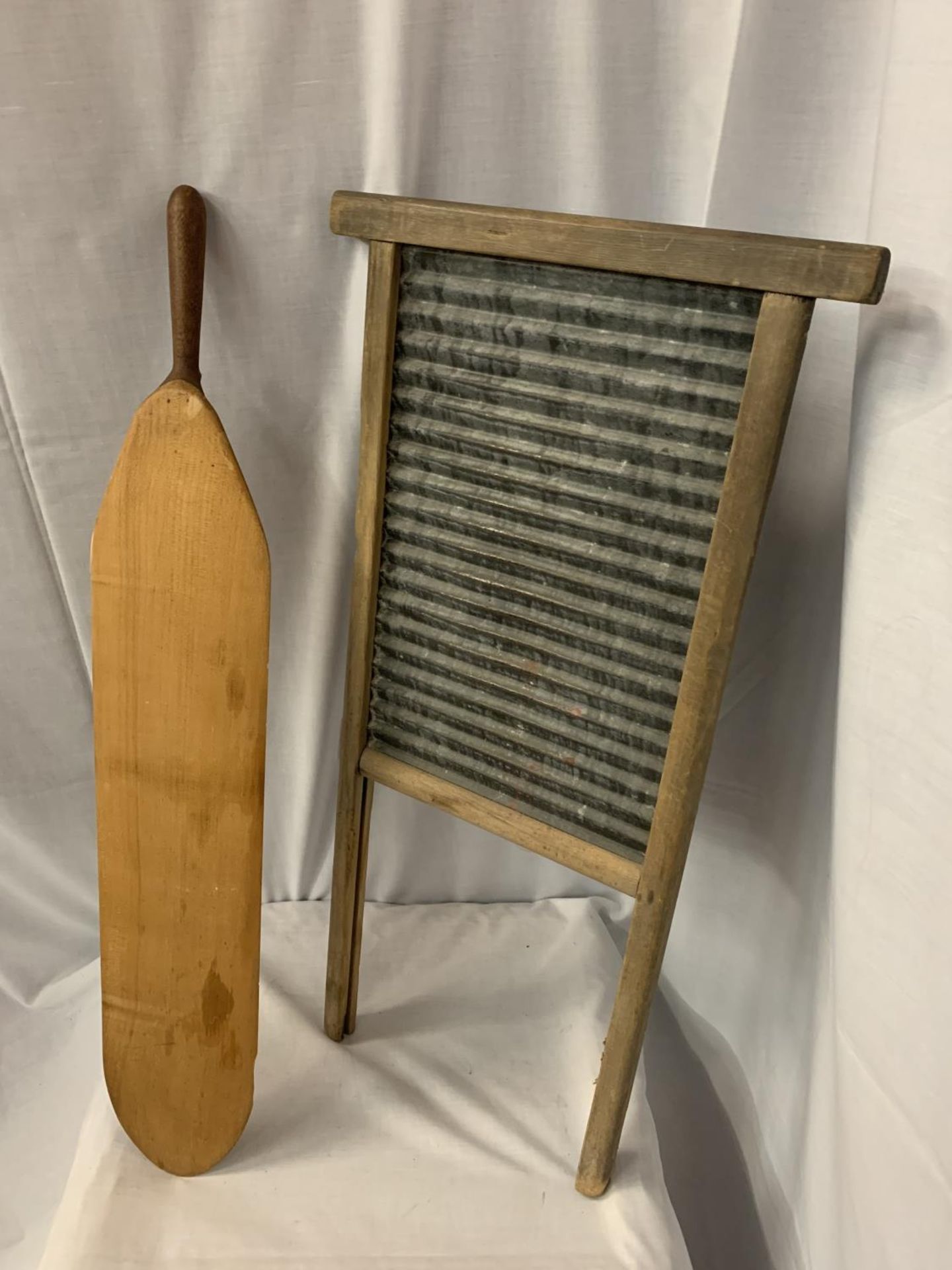 A VINTAGE SKIFFLE BOARD AND A VINTAGE CROUPIERS PADDLE - Image 2 of 2