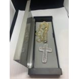 A SILVER CHAIN WITH ORNATE CROSS BOTH MARKED 925 WITH PRESENTATION BOX